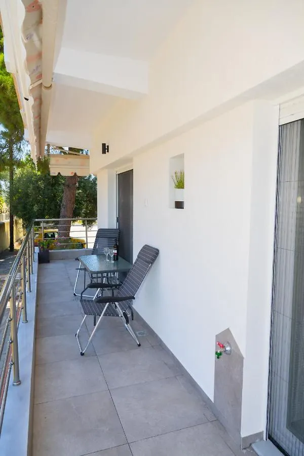 Zoe Seaview Apartment By Rentalspro - Nea Moudania Halkidiki
